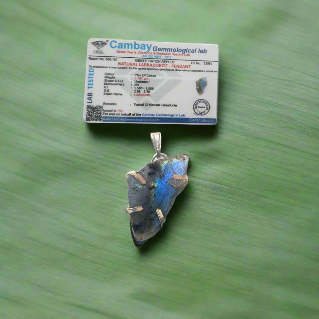 प्राकृतिक लैब्राडोराइट पेंडेंट, प्रमाणित