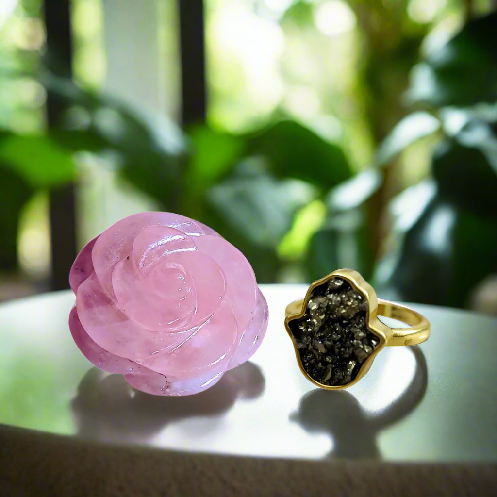 Rakhi Gift for Sister – Rose Quartz Crystal Flower & Pyrite Hamsa Ring – Protective Jewelry & Healing Decor Duo.