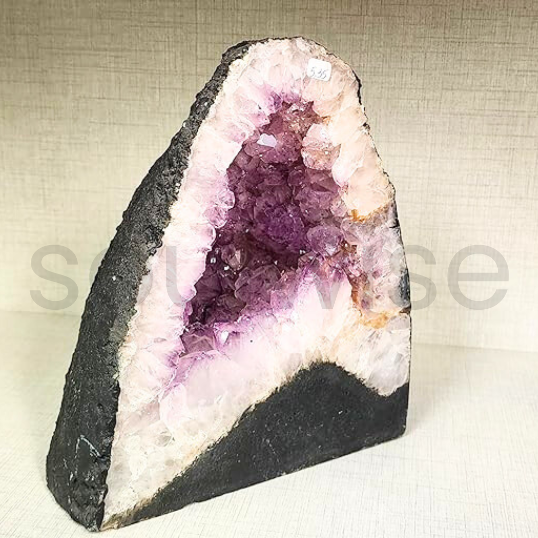 Amethyst Geode – 8" Natural Self-Standing Crystal Cluster, 5.3 kg – Healing Stone for Home Decor, Meditation, Energy Cleansing & Reiki