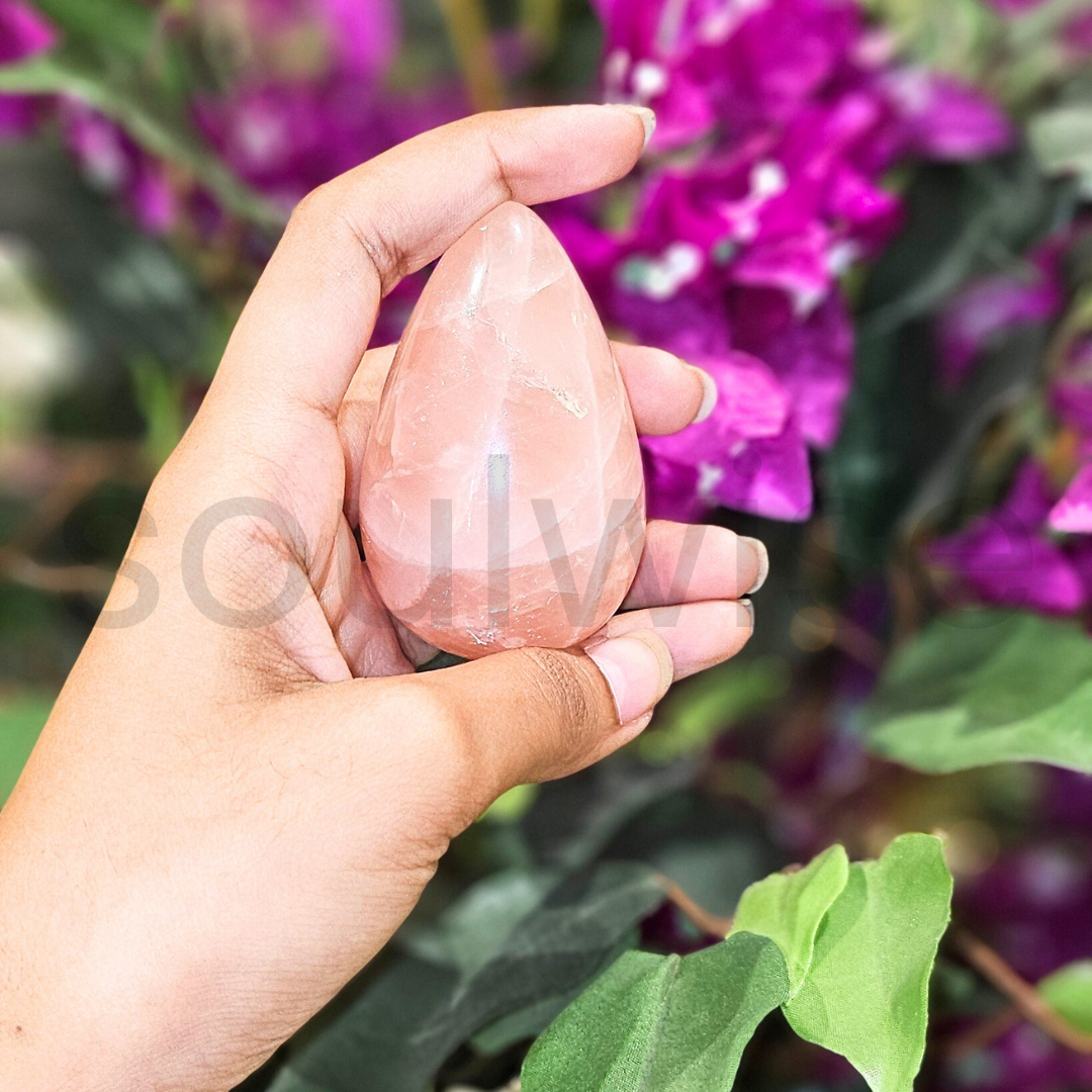 Soulwise Rose Quartz Crystal Egg – Natural Polished Gemstone for Energy Healing, Meditation & Decorative Display
