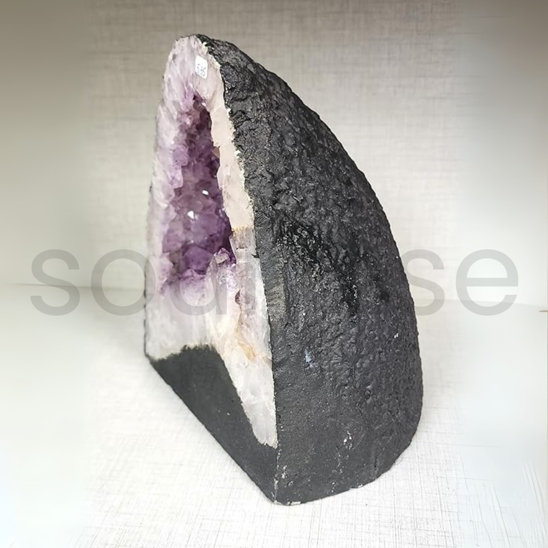 Amethyst Geode – 8" Natural Self-Standing Crystal Cluster, 5.3 kg – Healing Stone for Home Decor, Meditation, Energy Cleansing & Reiki