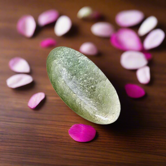 Soulwise Green Aventurine Worry Stone – Thumb Stone, Natural Crystal Healing Pocket Stone