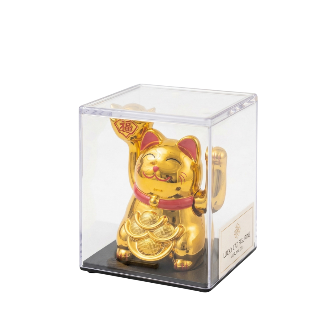 Golden Feng Shui Lucky Cat (Maneki-neko ).