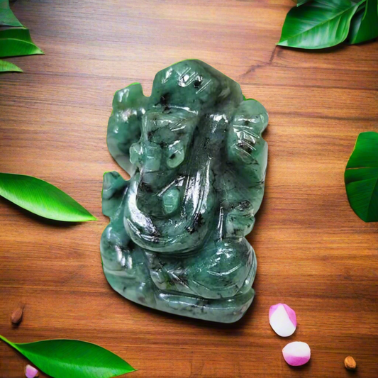 Soulwise Emerald Gemstone Ganesha Idol 74 ct. 3cm