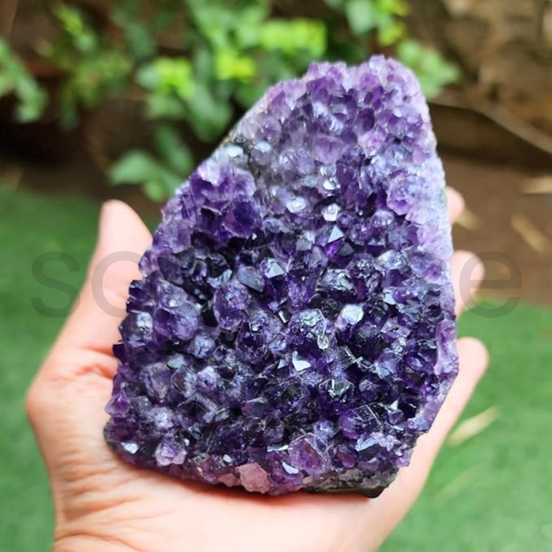 Natural Amethyst Quartz Gemstone Cluster – 10 cm, 700g | Healing Crystal for Protection, Meditation & Home Décor | Raw Energy Stone Gift