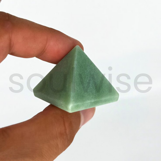 Soulwise Natural Green Aventurine Crystal Pyramid for Reiki, Vastu, Meditation & Home Décor – Positive Energy & Healing Stone