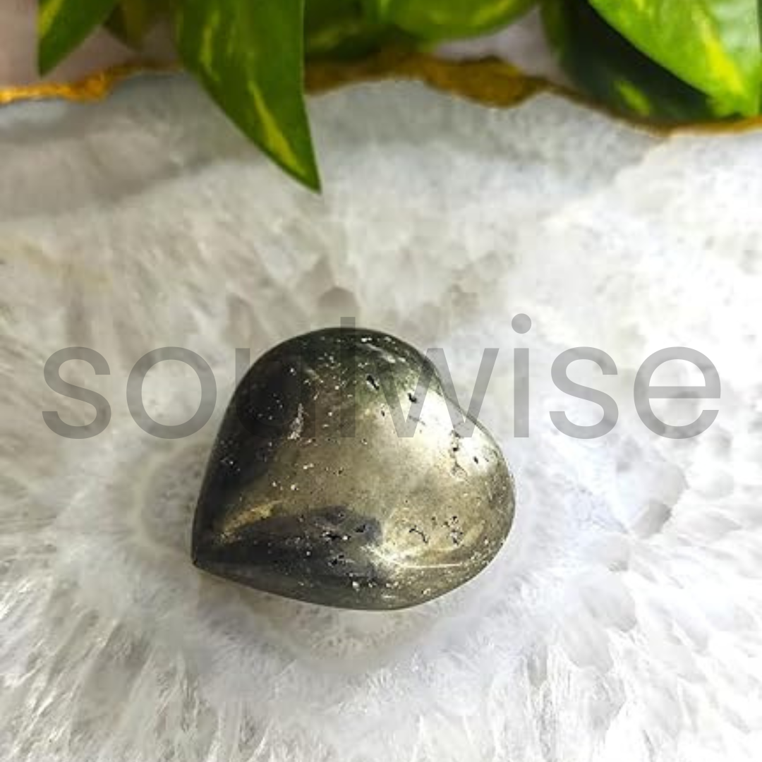 Soulwise Druzy Pyrite Heart-Shaped Decor for Energetic Protection, Vitality, Manifestation, and Abundance. Valentine Gift Housewarming (Pyrite).