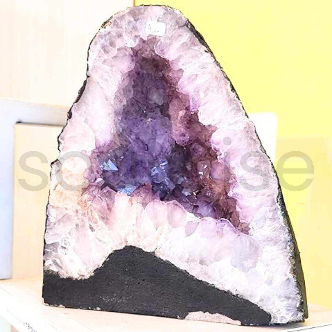 Soulwise Healing Amethyst Geode – 8" Self-Standing Natural Crystal Cluster | 4.6 kg | Protective & Calming Energy | Home Décor & Spiritual Gift