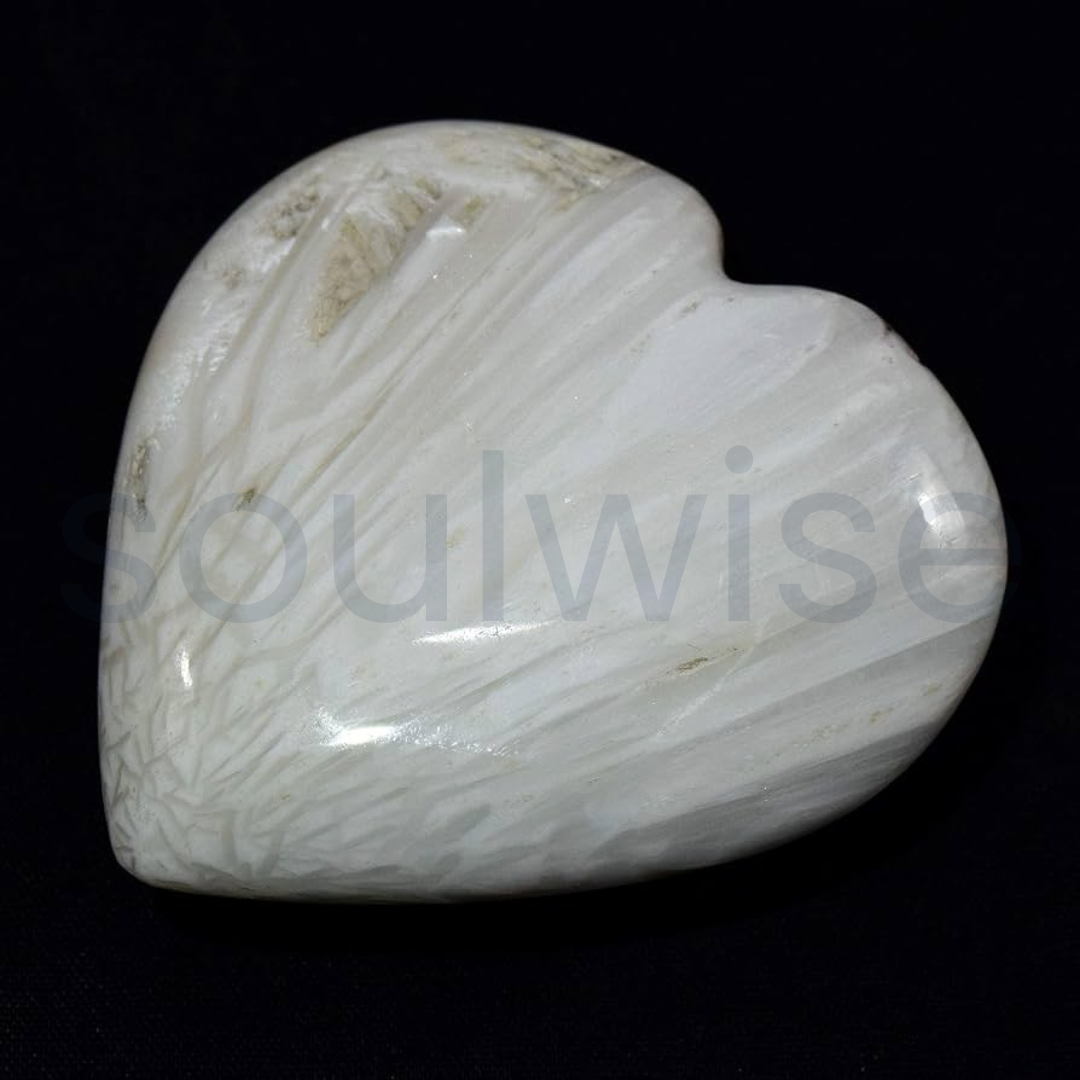 Scolecite Heart Stone Polished Natural Crystal for Calm Meditation Mindfulness Spiritual Home Décor Gift