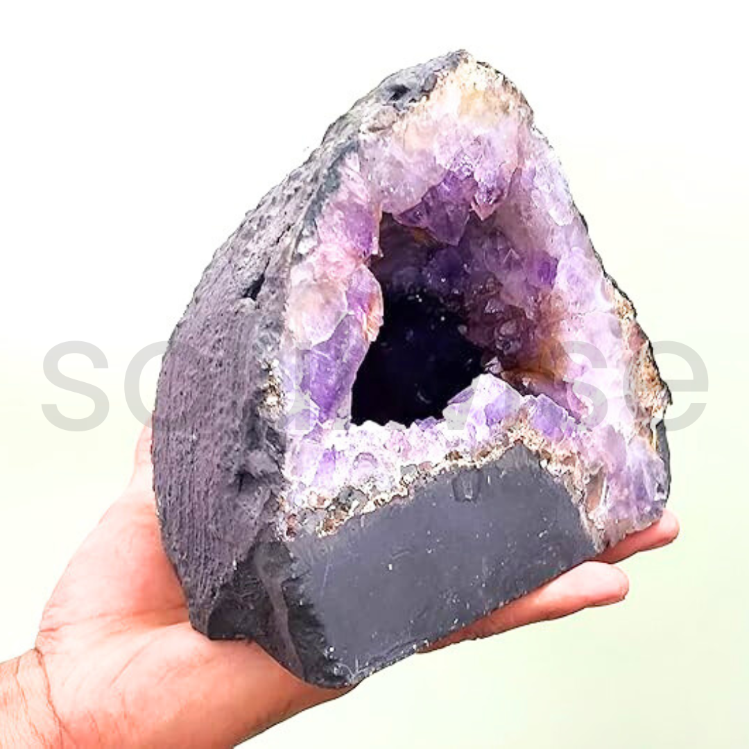 Soulwise Natural Amethyst Self-Standing Geode – 5.5" | 2.4 kg Raw Crystal Cluster for Healing, Meditation & Home Decor